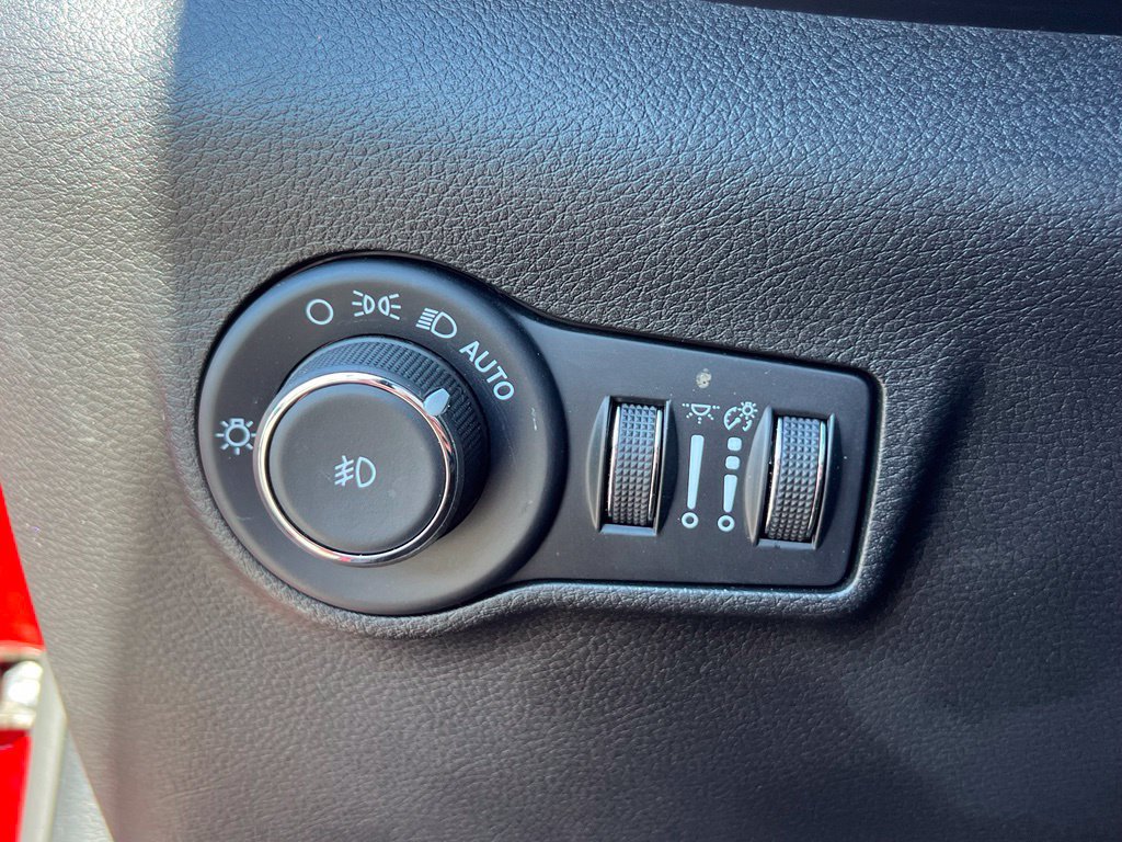Used 2025 Jeep Compass Limited AWD/4WD image 27