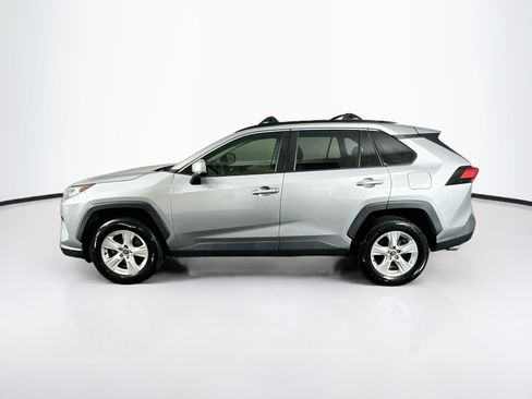 Used 2021 Toyota RAV4 XLE FWD image 4