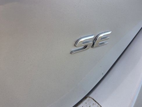 Used 2019 Toyota Corolla SE FWD image 10