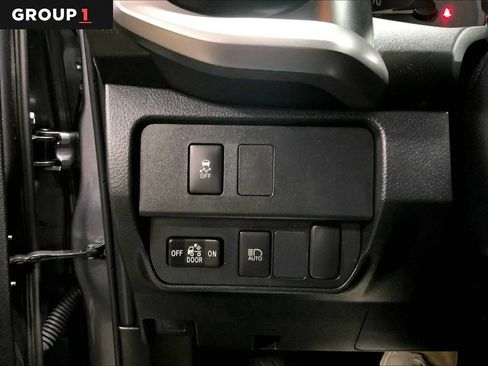 Used 2023 Toyota Tacoma SR5 AWD/4WD image 34