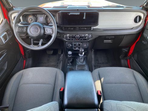 Used 2024 Jeep Wrangler Unlimited Sport AWD/4WD image 10
