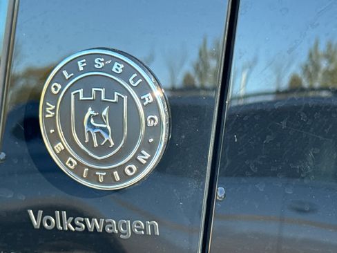 Certified 2024 Volkswagen Tiguan Wolfsburg Edition image 44