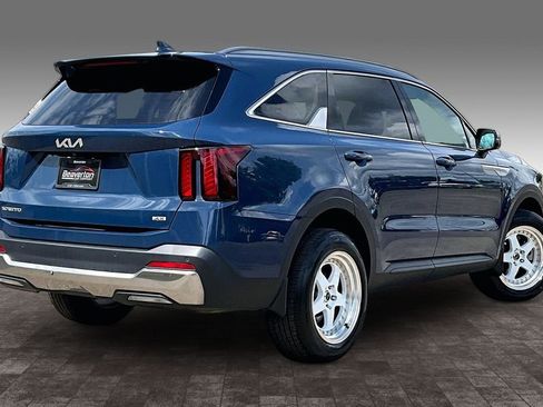 Used 2024 Kia Sorento S w/ Panoramic Sunroof Package AWD/4WD image 14