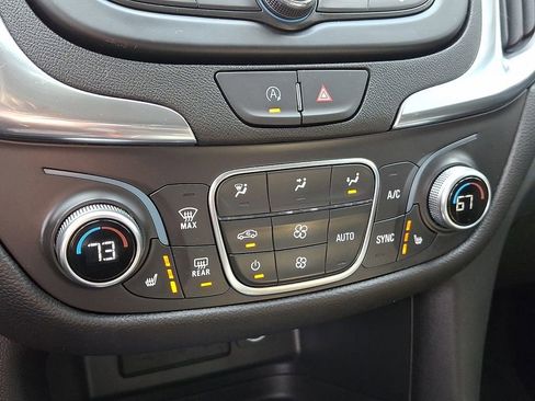 Used 2023 Chevrolet Equinox LT AWD/4WD image 21