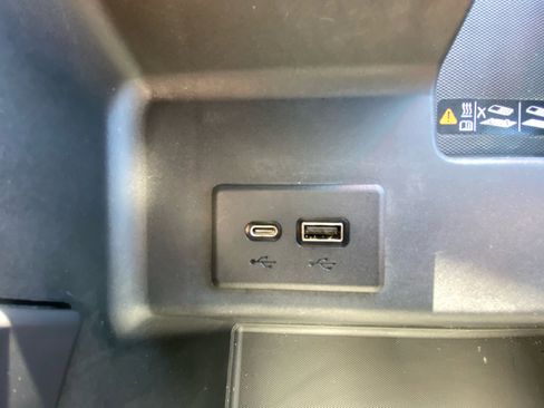 Used 2022 Chevrolet Silverado 1500 LTZ image 21