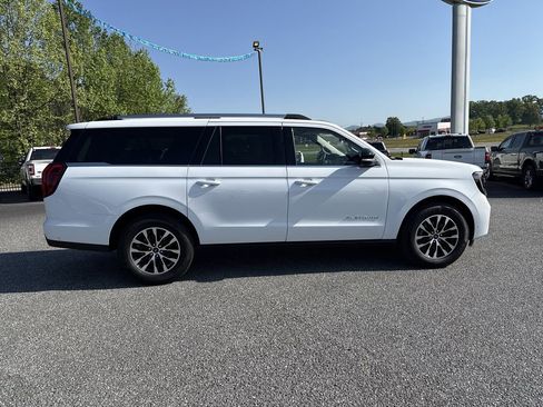 Used 2025 Ford Expedition Max Platinum AWD/4WD image 8