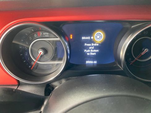 Used 2019 Jeep Wrangler Unlimited Rubicon AWD/4WD image 5