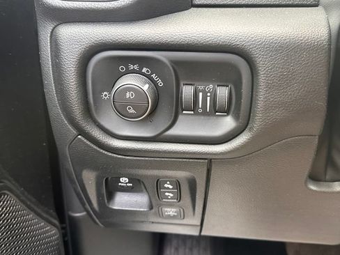Used 2025 RAM 1500 Big Horn AWD/4WD image 20
