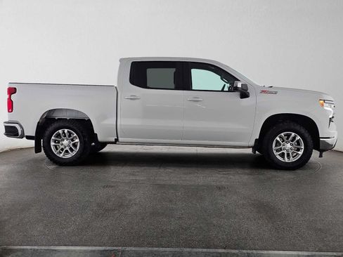 Used 2023 Chevrolet Silverado 1500 LT w/ Z71 Off-Road Package AWD/4WD image 2