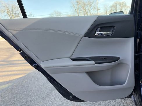 Used 2013 Honda Accord EX-L image 11