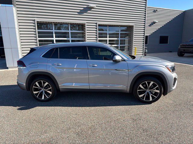 Used 2026 Volkswagen Atlas Cross Sport SEL Premium R-Line AWD/4WD image 3