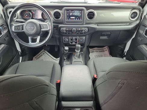 Used 2021 Jeep Wrangler Unlimited Sahara AWD/4WD image 10