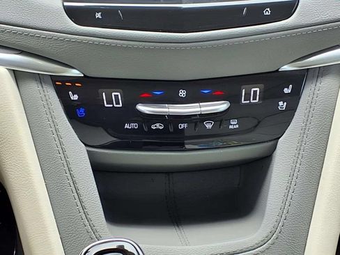 Used 2023 Cadillac XT5 Premium Luxury FWD image 14
