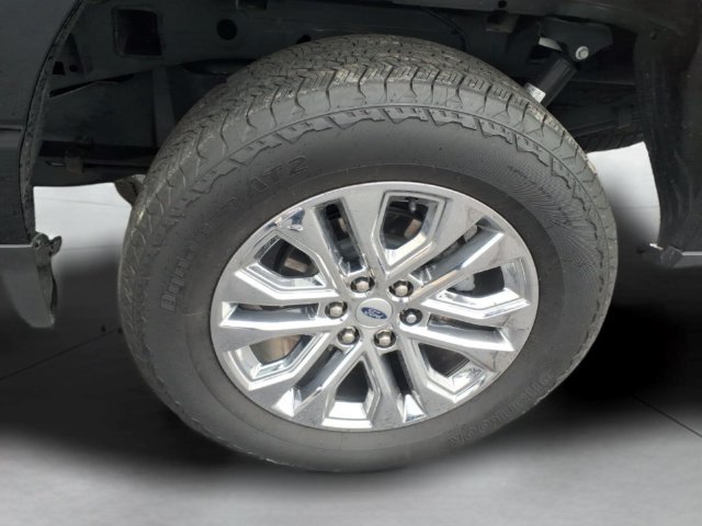 Used 2025 Ford F150 Lariat w/ Equipment Group 501A Mid AWD/4WD image 14