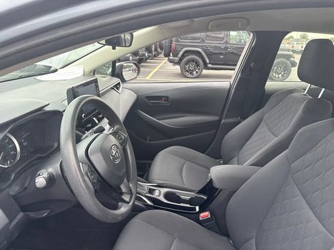 Used 2022 Toyota Corolla LE FWD image 15