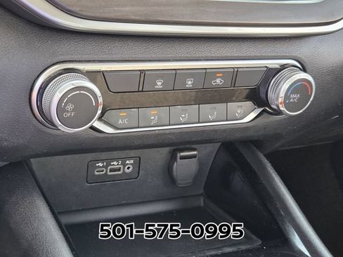 Used 2024 Nissan Altima 2.5 SV FWD image 24