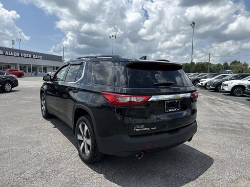 Used 2019 Chevrolet Traverse LT w/ LT Premium Package AWD/4WD image 4