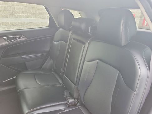 Used 2023 Kia Sportage EX FWD image 14