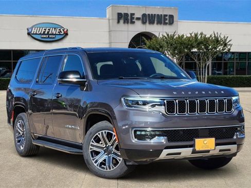 Used 2024 Jeep Wagoneer L Series II w/ Flexible Seating Group image 1