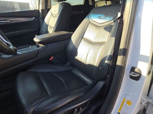 Used 2018 Cadillac XT5 Luxury w/ Driver Awareness Package image 27