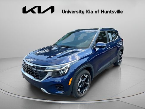 Used 2024 Kia Seltos EX FWD image 4