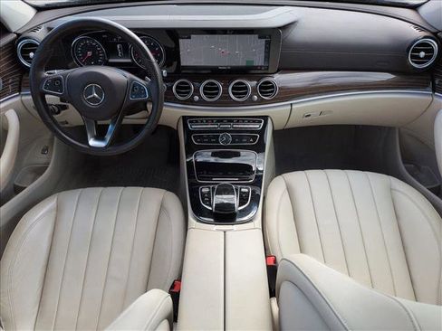Used 2018 Mercedes-Benz E 300 4MATIC image 19