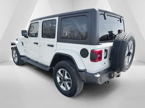 Used 2020 Jeep Wrangler Unlimited Sahara w/ Dual Top Group AWD/4WD image 5