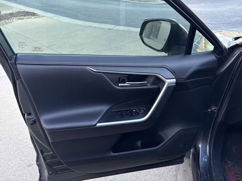 Used 2020 Toyota RAV4 TRD Off-Road image 14