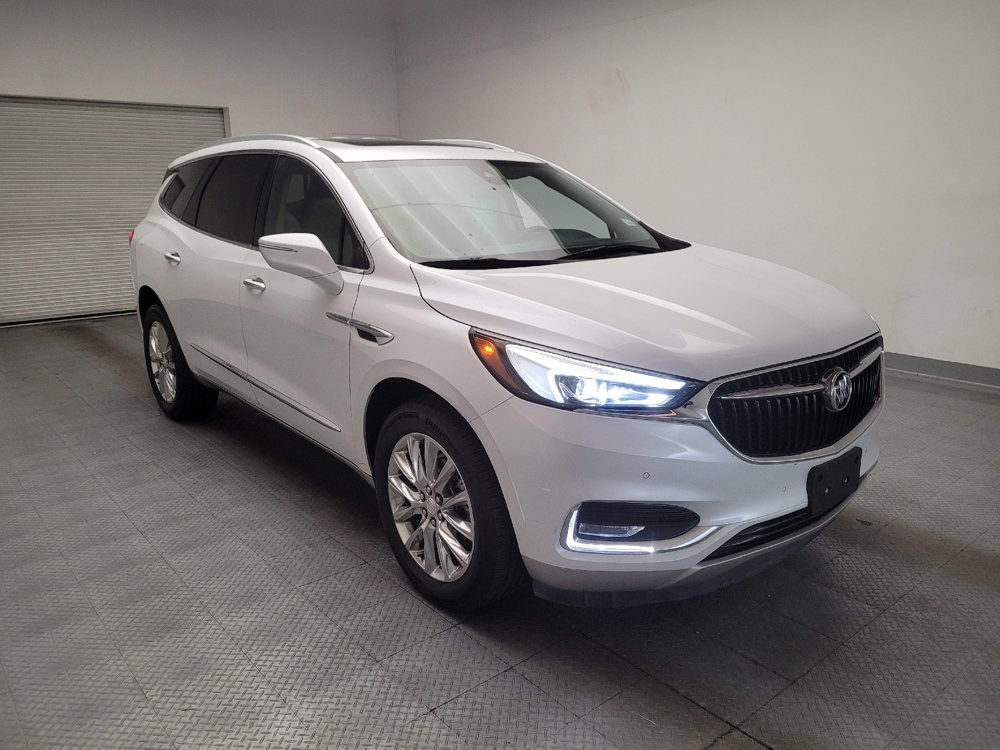 Used 2020 Buick Enclave Premium w/ Sun and Sites Package FWD image 13