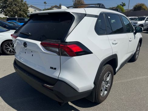 Used 2024 Toyota RAV4 XLE w/ Convenience Package image 5