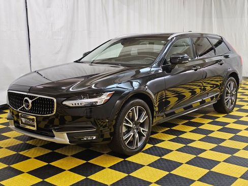 Used 2017 Volvo V90 T6 Cross Country AWD/4WD image 7