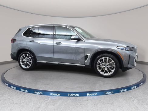 Used 2024 BMW X5 xDrive40i w/ Premium Package AWD/4WD image 4