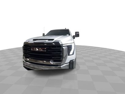Used 2024 GMC Sierra 2500 Pro w/ Convenience Package
