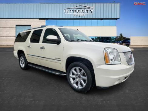 Used 2013 GMC Yukon XL Denali image 1
