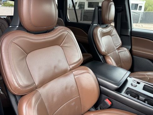 Used 2020 Lincoln Aviator Reserve w/ Equipment Group 201A image 33