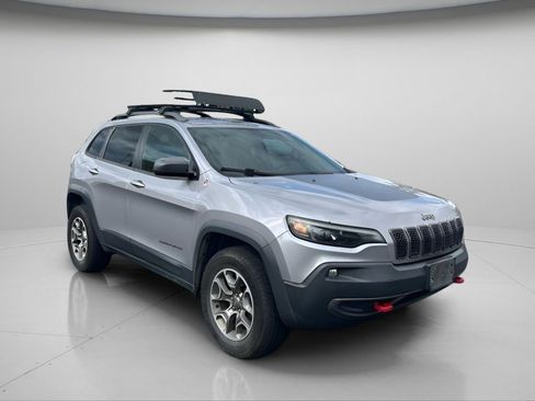 Used 2020 Jeep Cherokee Trailhawk w/ Comfort/Convenience Group AWD/4WD image 2