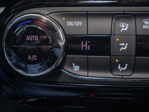 New 2026 Chevrolet Trax LT w/ Driver Confidence Package image 15