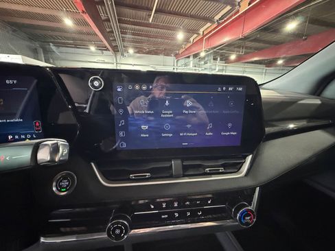 Used 2025 Chevrolet Equinox LT image 21