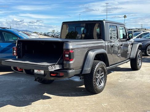 Used 2024 Jeep Gladiator Mojave w/ Technology Group image 7
