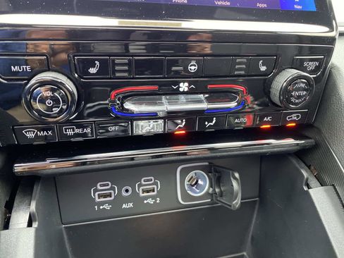 New 2025 Jeep Grand Cherokee Limited image 11