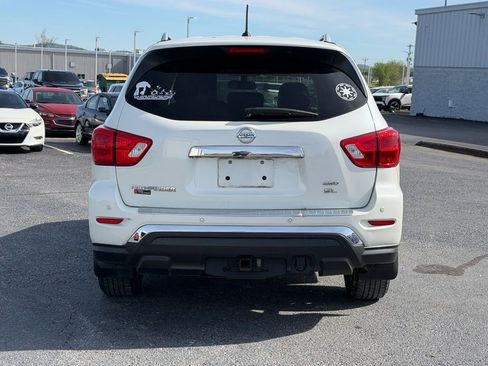 Used 2017 Nissan Pathfinder SL w/ Trailer Tow Package image 6