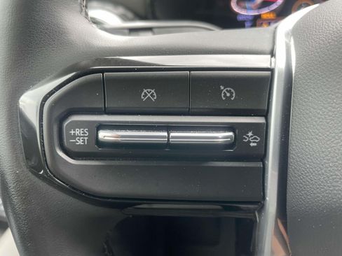 Used 2026 Chevrolet Colorado ZR2 w/ Technology Package AWD/4WD image 20