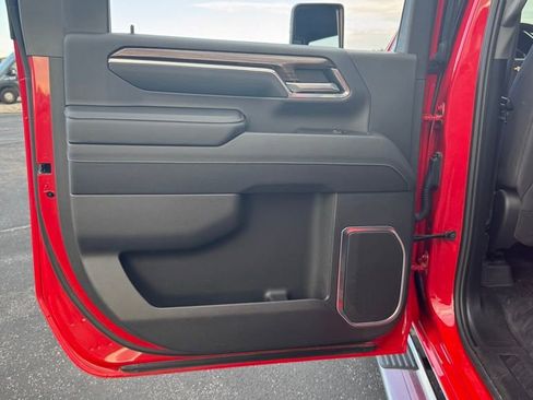 Used 2024 Chevrolet Silverado 2500 LT w/ Convenience Package image 16