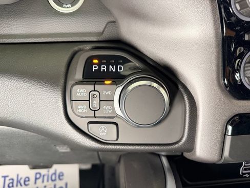 New 2026 RAM 1500 4x4 Crew Cab image 15