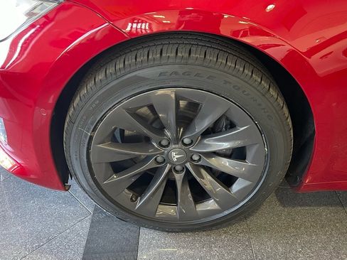 Used 2020 Tesla Model S Long Range Plus image 23