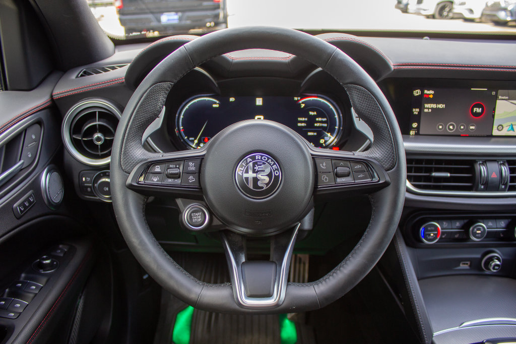 Used 2025 Alfa Romeo Stelvio Tributo Italiano w/ Active Assist Plus Package AWD/4WD image 14