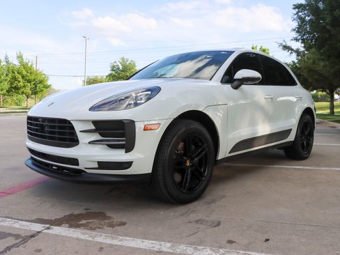 Used 2020 Porsche Macan AWD/4WD image 3