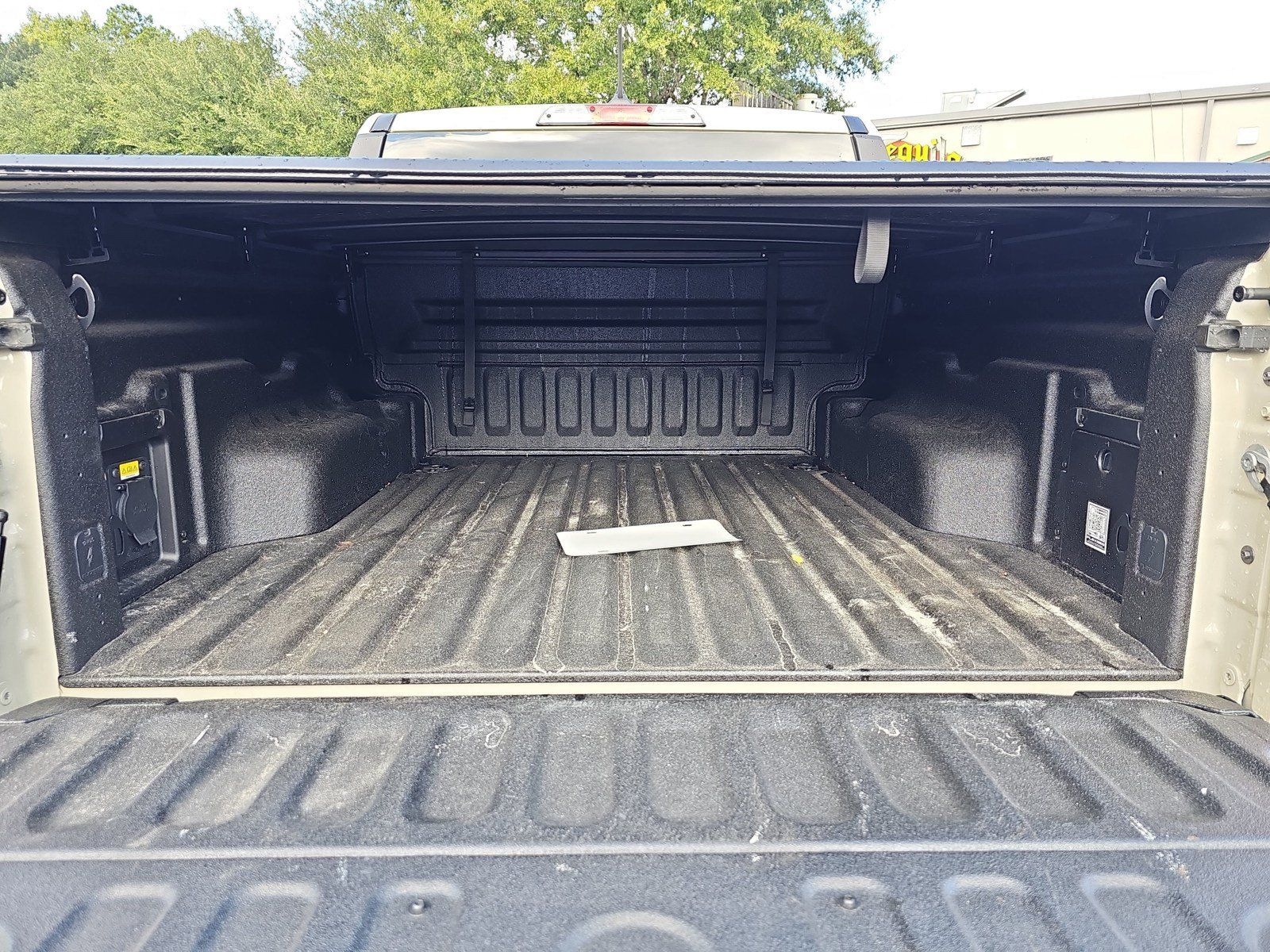 Used 2025 Ford Maverick XLT w/ XLT Luxury Package FWD image 12