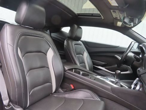 Used 2023 Chevrolet Camaro LT RWD image 21