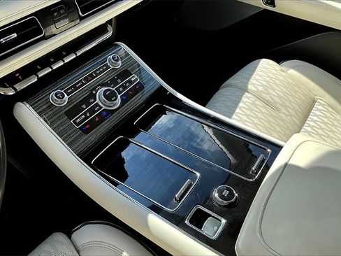 Used 2022 Lincoln Aviator Black Label w/ Dynamic Handling Package image 14